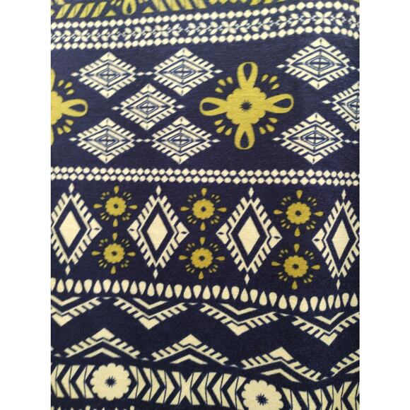 Lularoe Size Small Lyanne Long Sleeve Geometric Aztec Round Neck Navy Tunic Top - Picture 2 of 6